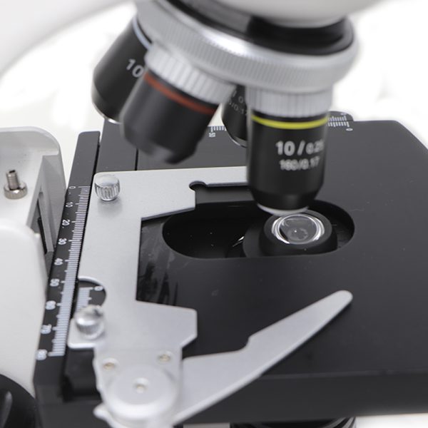 Microscopio Trinocular 110/UL - Image 4